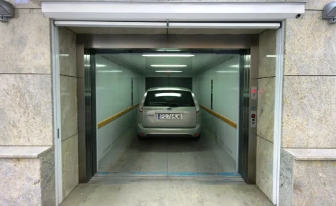 GMV – Warszawa, Dźwig Samochodowy